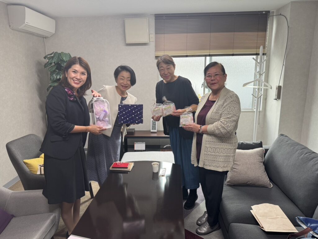 ㈲E-スタヂオ中邨登美枝社長・スタッフS様がお越しくださいました＾＾！